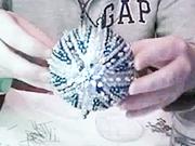 Jak vyrobit zajímavou modrostříbrnou vánoční kouli