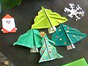 Vánoční stromek z papíru - papírový vánoční stromek
