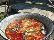 Halászlé  - recept na  rybí polévku Halaszle