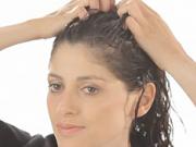 Jak správně aplikovat balzám na vlasy - Wella