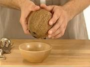 Jak rychle proděravit kokosový ořech