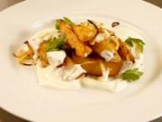 Selské brambory - recept na opékané brambory s jogurtovou-česnekovým dresinkem