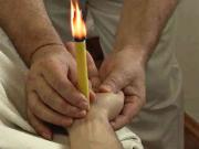 Terapie tělovými (čakrové) a ušními svíčkami
