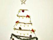 Vánoční stromek z větví - jak si vyrobit vánoční stromeček na stěnu