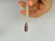 Jak vytvořit zdobení na nehty kovovou destičkou