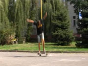 Kickflip-shove it - Škola skateboardingu -lekce 6. trick kickflip-shove it